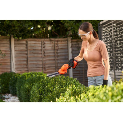 Ножиці акумуляторні для кущів та трави BLACK+DECKER BCSS18D1