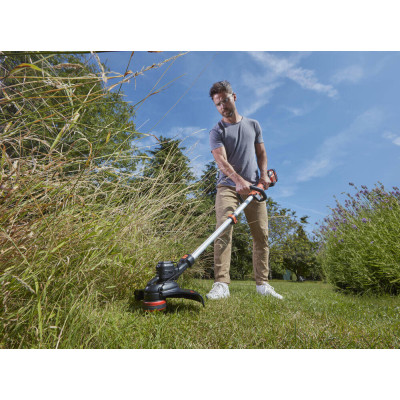 Триммер аккумуляторный BLACK+DECKER BCSTE636L1