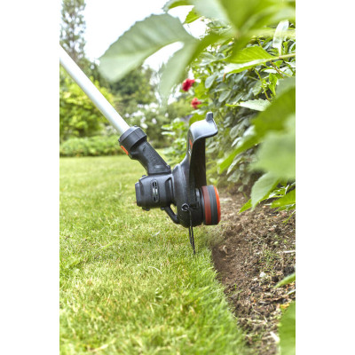 Триммер аккумуляторный BLACK+DECKER BCSTE636L1
