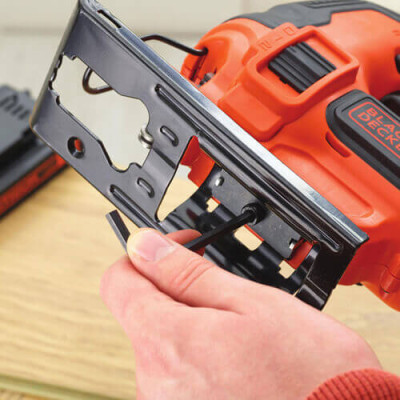 Лобзик акумуляторний BLACK+DECKER BDCJS18N без АКБ