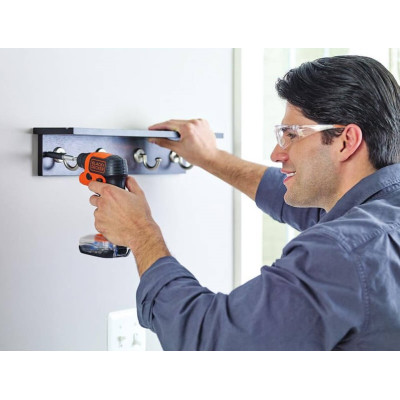 Акумуляторна викрутка BLACK+DECKER BDCSFS30C