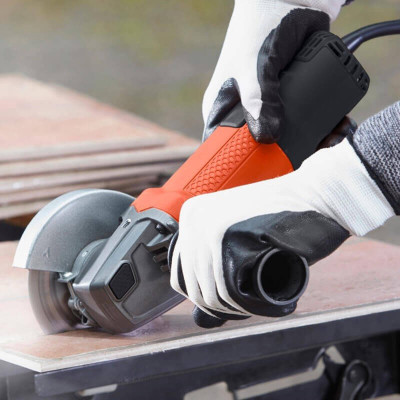 Кутова шліфмашина BLACK+DECKER BEG120