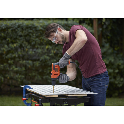 Дриль ударний BLACK+DECKER BEH200
