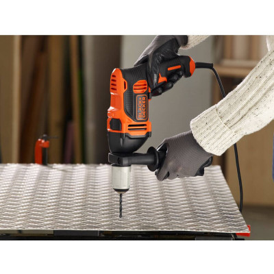 Дриль ударний BLACK+DECKER BEH850K