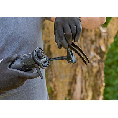 Шабельна пила BLACK+DECKER BES301