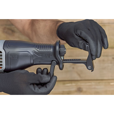 Шабельна пила BLACK+DECKER BES301K