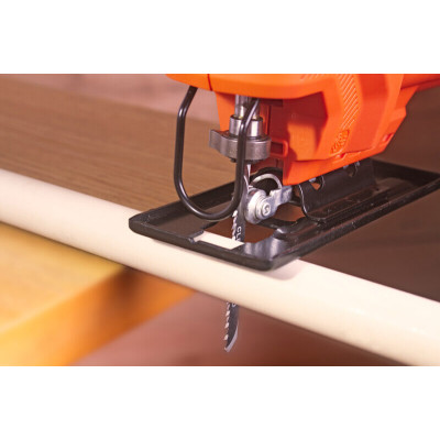 Лобзик електричний BLACK+DECKER BES603