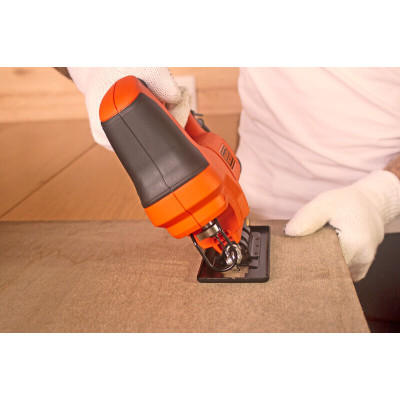Лобзик електричний BLACK+DECKER BES603