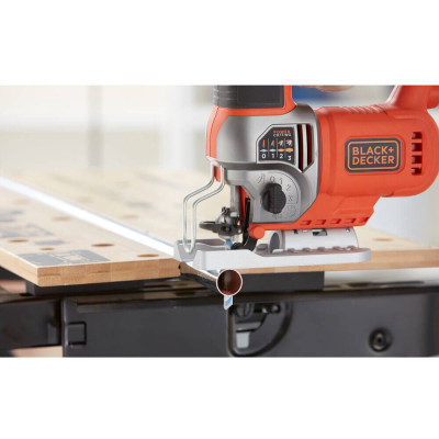 Лобзик електричний BLACK+DECKER BES610