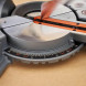 Торцовочная пила BLACK+DECKER BES702