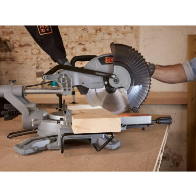 Торцювальна пила BLACK+DECKER BES710
