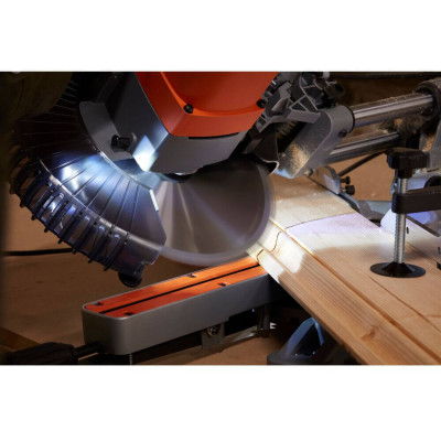 Торцювальна пила BLACK+DECKER BES710