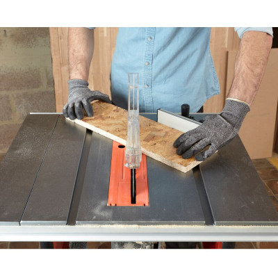 Циркулярна пила BLACK+DECKER BES720