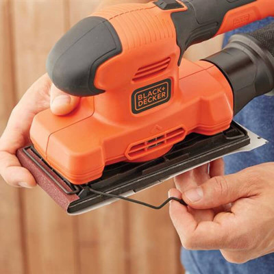 Вибрационная шлифмашина BLACK+DECKER BEW220