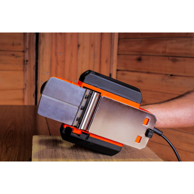 Рубанок електричний BLACK+DECKER BEW712