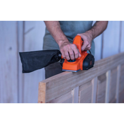 Рубанок електричний BLACK+DECKER BEW712