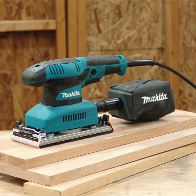 Вибрационная шлифмашина Makita BO3711