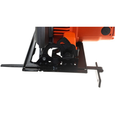 Дисковая пила BLACK+DECKER CS1550