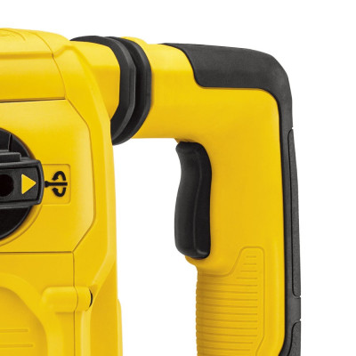 Відбійний молоток DeWALT D25810K