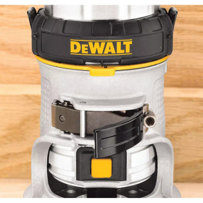 Фрезер кромковий DeWALT D26200