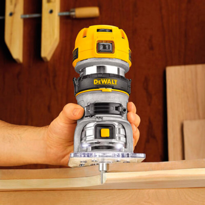 Фрезер кромковий DeWALT D26200