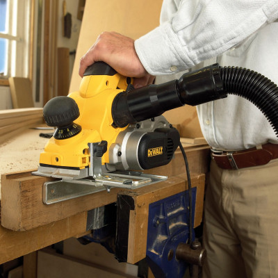 Рубанок електричний DeWALT D26500