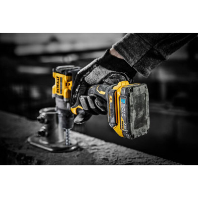 Аккумулятор DeWALT XR PowerStack Li-Ion 18 В 1.7 Ач DCBP034