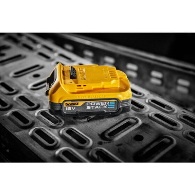Набір DeWALT XR PowerStack акумулятори 2 шт Li-Ion 18 В 1.7 Аг DCBP034E2