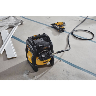 Компресор акумуляторний DeWALT DCC1018N без АКБ