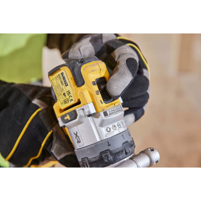 Дриль-шуруповерт ударний акумуляторний DeWALT DCD1007NT без АКБ