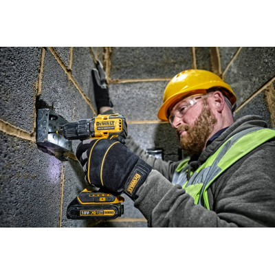 Дриль-шуруповерт акумуляторний DeWALT DCD708D2T