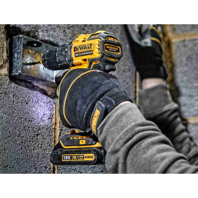 Дрель-шуруповёрт аккумуляторная DeWALT DCD708S2T