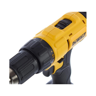 Аккумуляторная дрель-шуруповёрт DeWalt DCD771C2