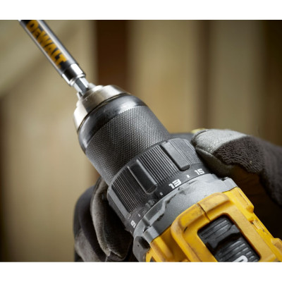 Дрель-шуруповёрт аккумуляторная DeWALT DCD794P2T