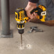 Аккумуляторная ударная дрель-шуруповёрт DeWALT DCD795NT