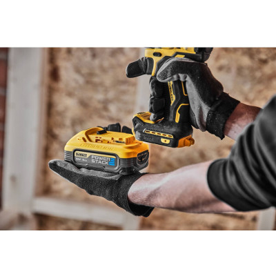 Дриль-шуруповерт акумуляторний + подарунок DeWALT DCD800H2T+DCF840N