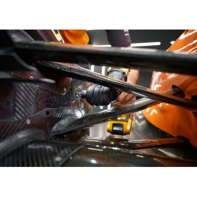 Дриль-шуруповерт акумуляторний зі змінними насадками DeWALT DCD803D2T