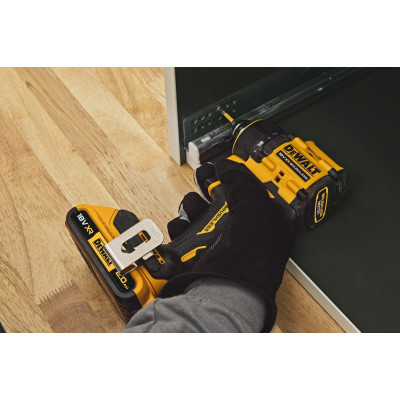 Дриль-шуруповерт акумуляторний зі змінними насадками DeWALT DCD803D2T
