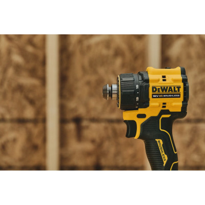 Дриль-шуруповерт акумуляторний зі змінними насадками DeWALT DCD803NT без АКБ