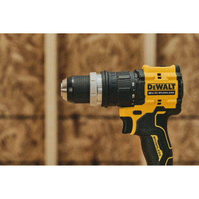 Дриль-шуруповерт акумуляторний зі змінними насадками DeWALT DCD803NT без АКБ