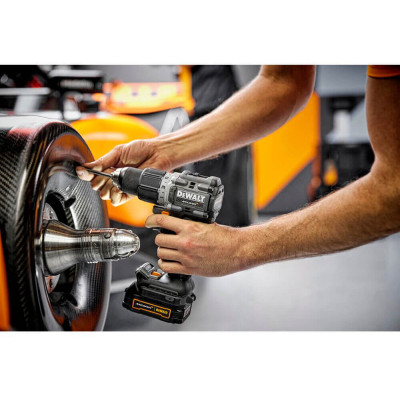 Дрель-шуруповёрт ударная аккумуляторная DeWALT McLaren F1 TEAM LIMITED EDITION DCD85ME2GT