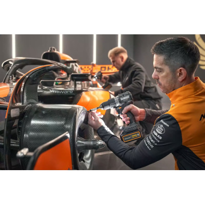 Дриль-шуруповерт ударний акумуляторний DeWALT McLaren F1 TEAM LIMITED EDITION DCD85MM2T