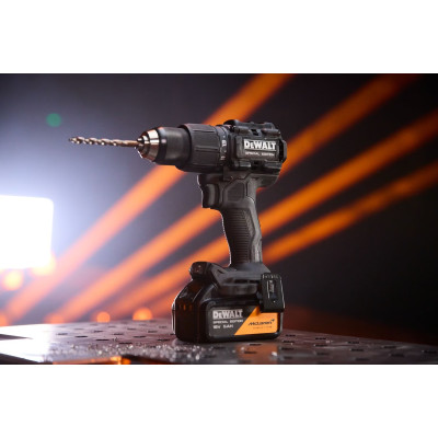 Дрель-шуруповёрт ударная аккумуляторная DeWALT McLaren F1 TEAM SPECIAL EDITION DCD86MP2T