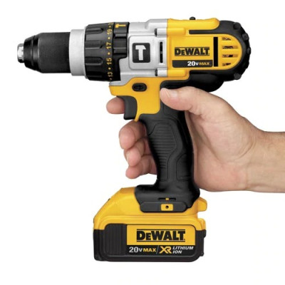 Аккумуляторная ударная дрель-шуруповёрт DeWalt DCD985M2