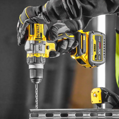 Дрель-шуруповёрт ударная аккумуляторная DeWALT DCD999T1
