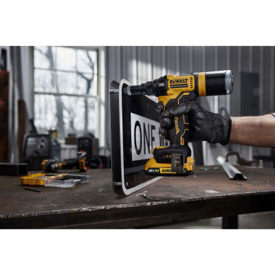 Заклепник акумуляторний DeWALT DCF403D2GT