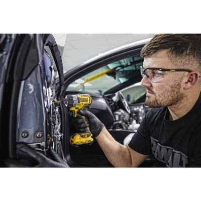 Шуруповерт акумуляторний DeWALT DCF601N без АКБ