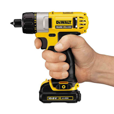 Аккумуляторный шуруповёрт DeWalt DCF610D2