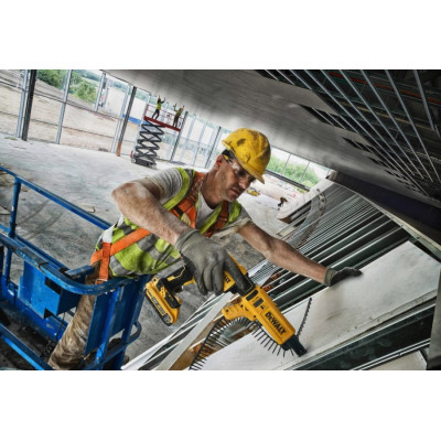 Шуруповерт акумуляторний DeWALT DCF620D2K
