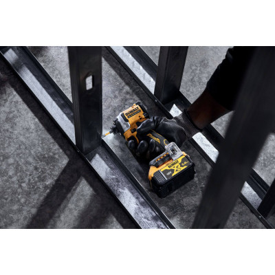 Винтовёрт ударный аккумуляторный бесщёточный DeWALT DCF850P2T